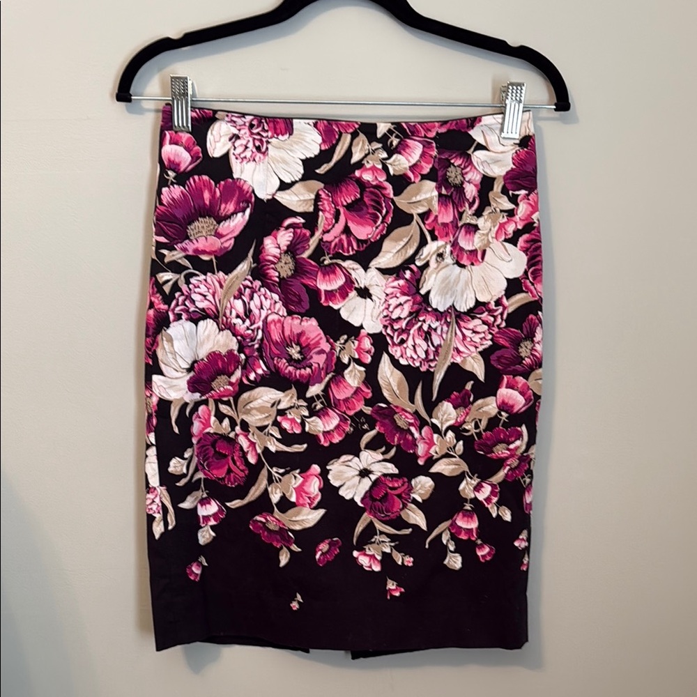 Floral White House Black Market Women's Skirt - Pink Black Khaki